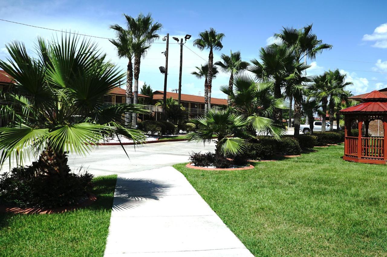 Savannah Inn And Suites Savannah Port Area Port Wentworth Exterior foto