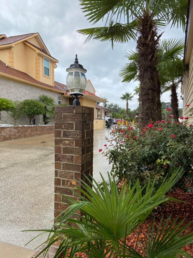 Savannah Inn And Suites Savannah Port Area Exterior foto