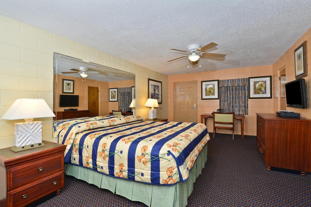 Savannah Inn And Suites Savannah Port Area Cameră foto